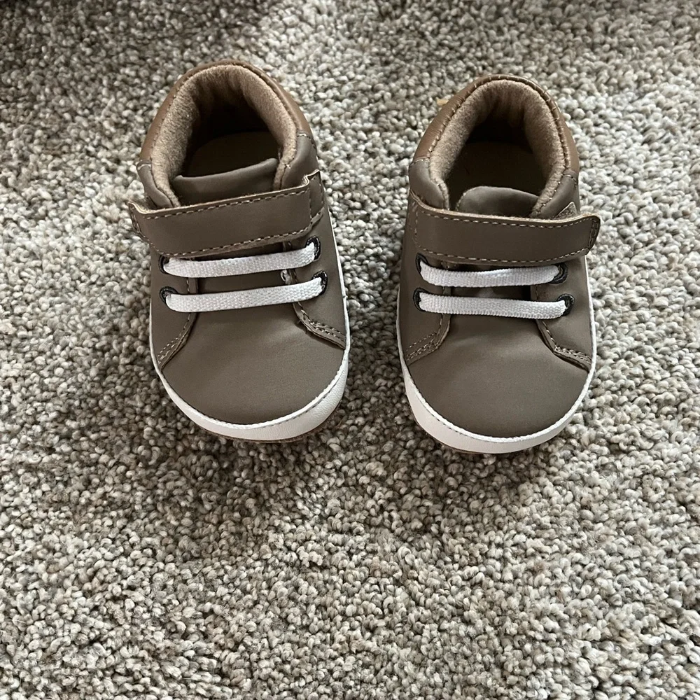 Robeez Tan Baby Walker Shoes